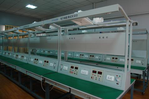 無(wú)線(xiàn)電調試工實(shí)訓裝置|電子設備裝接工實(shí)訓臺